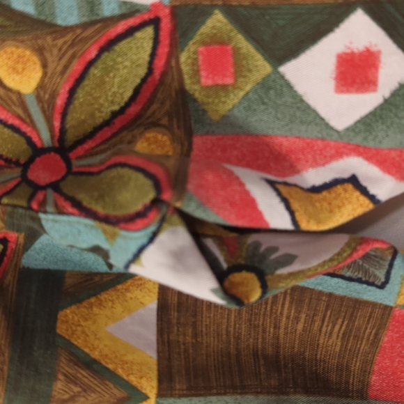 Men's Boho Tropical Shorts - Picture 4 of 9